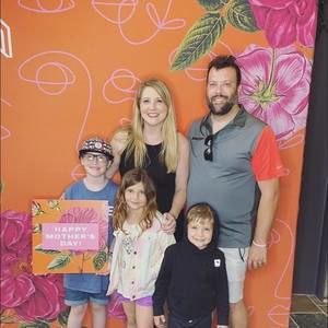 Meet your Posher, Crystal